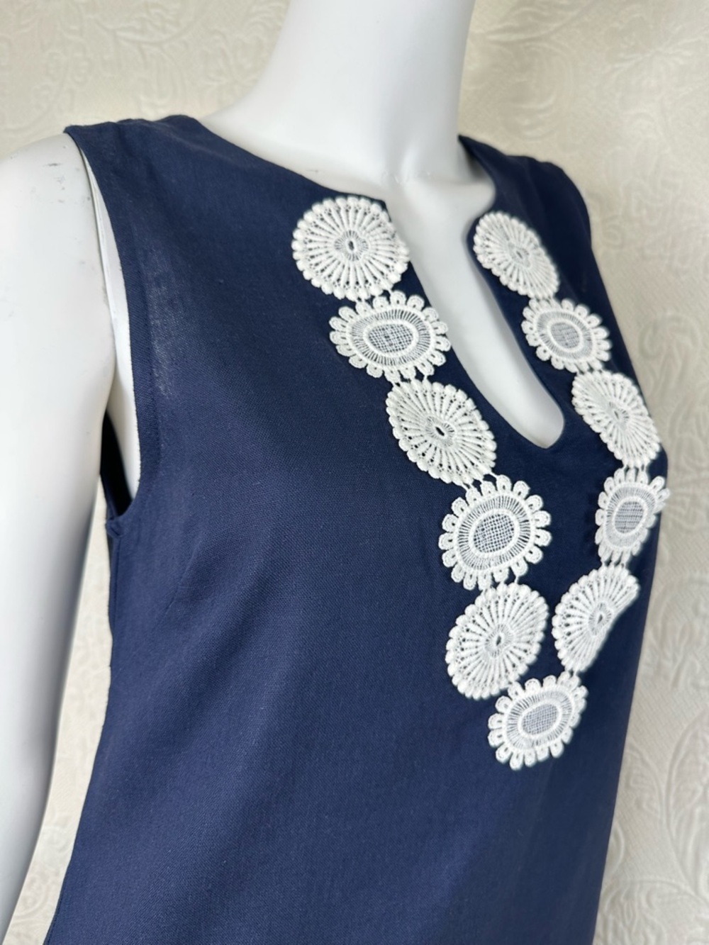 52Seven Navy Blue Linen Blend Sleeveless Dress White Crochet Trim - Picture 8 of 14